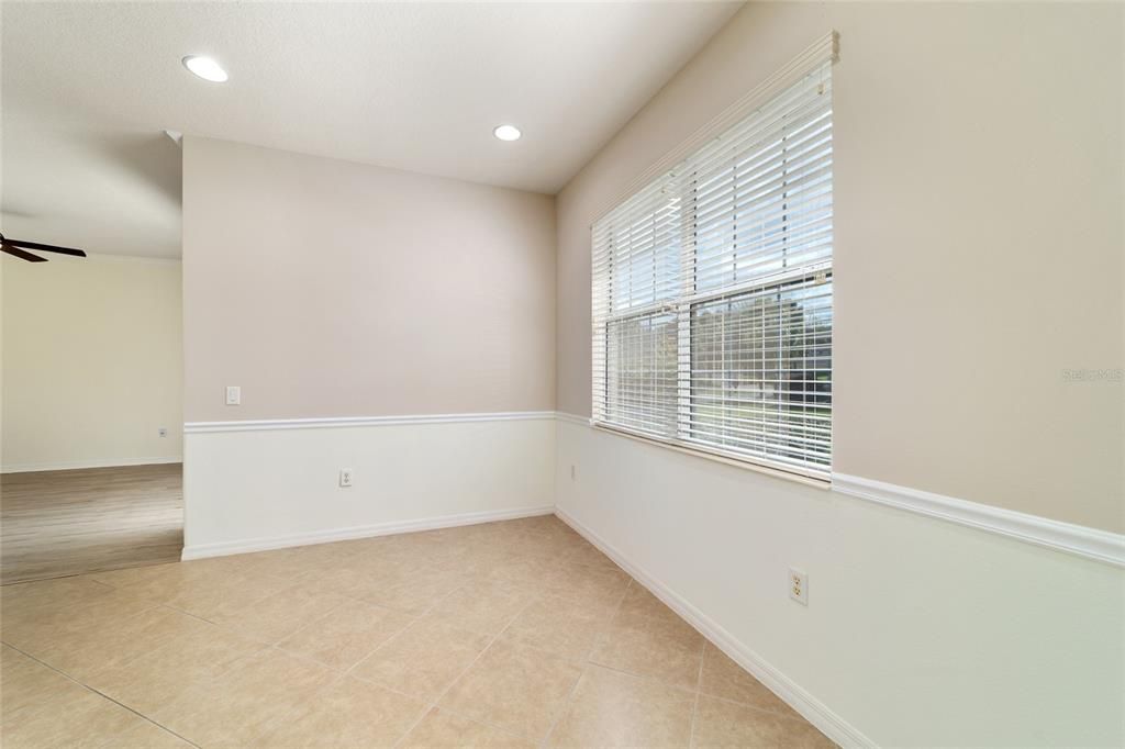 For Sale: $309,000 (3 beds, 2 baths, 1705 Square Feet)