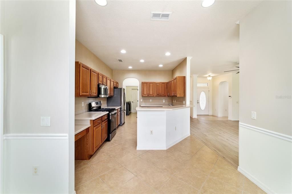 For Sale: $309,000 (3 beds, 2 baths, 1705 Square Feet)