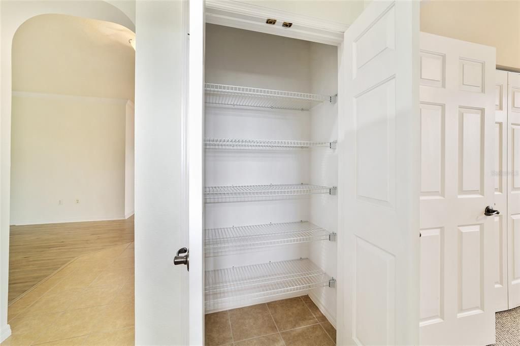 For Sale: $309,000 (3 beds, 2 baths, 1705 Square Feet)