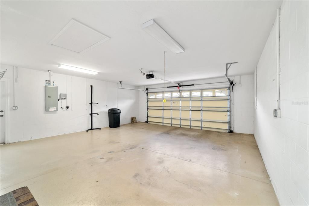For Sale: $309,000 (3 beds, 2 baths, 1705 Square Feet)