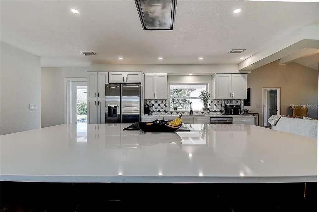 For Sale: $775,000 (4 beds, 3 baths, 2620 Square Feet)