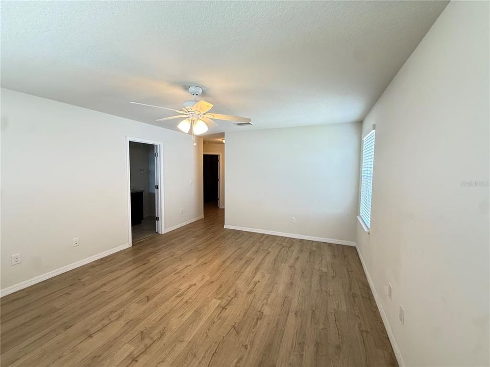 For Sale: $309,900 (3 beds, 2 baths, 1880 Square Feet)