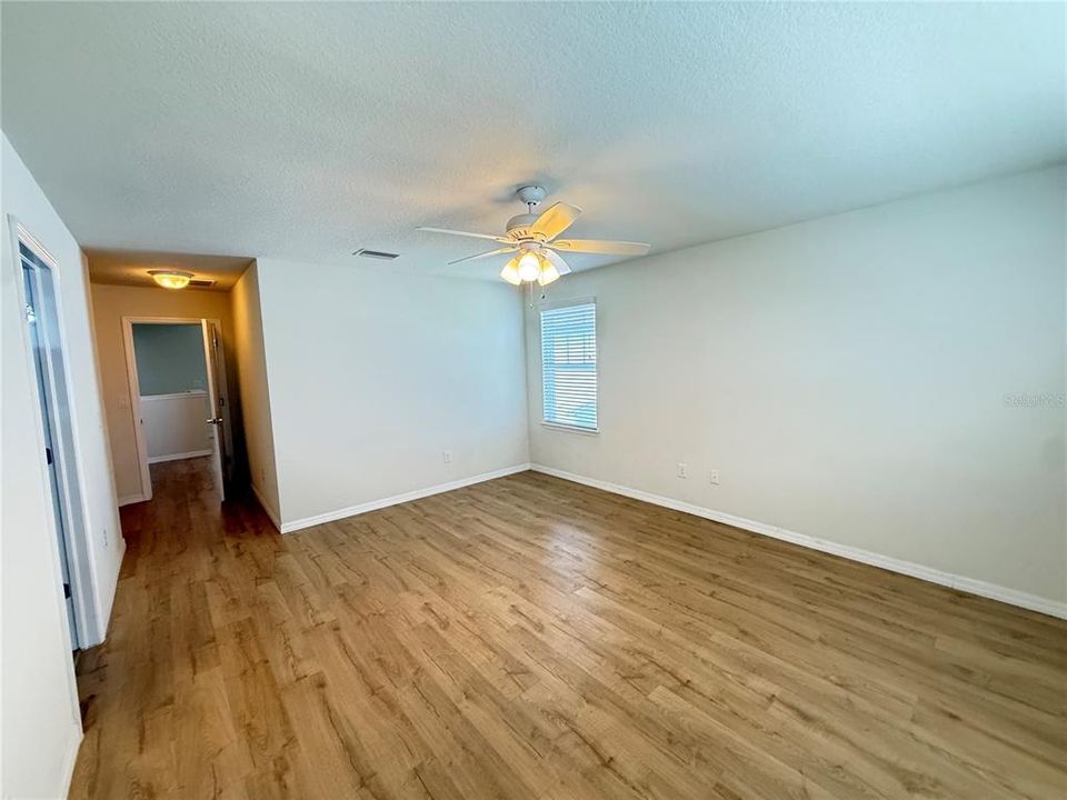 For Sale: $309,900 (3 beds, 2 baths, 1880 Square Feet)