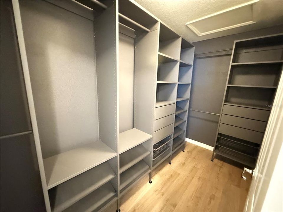 For Sale: $309,900 (3 beds, 2 baths, 1880 Square Feet)