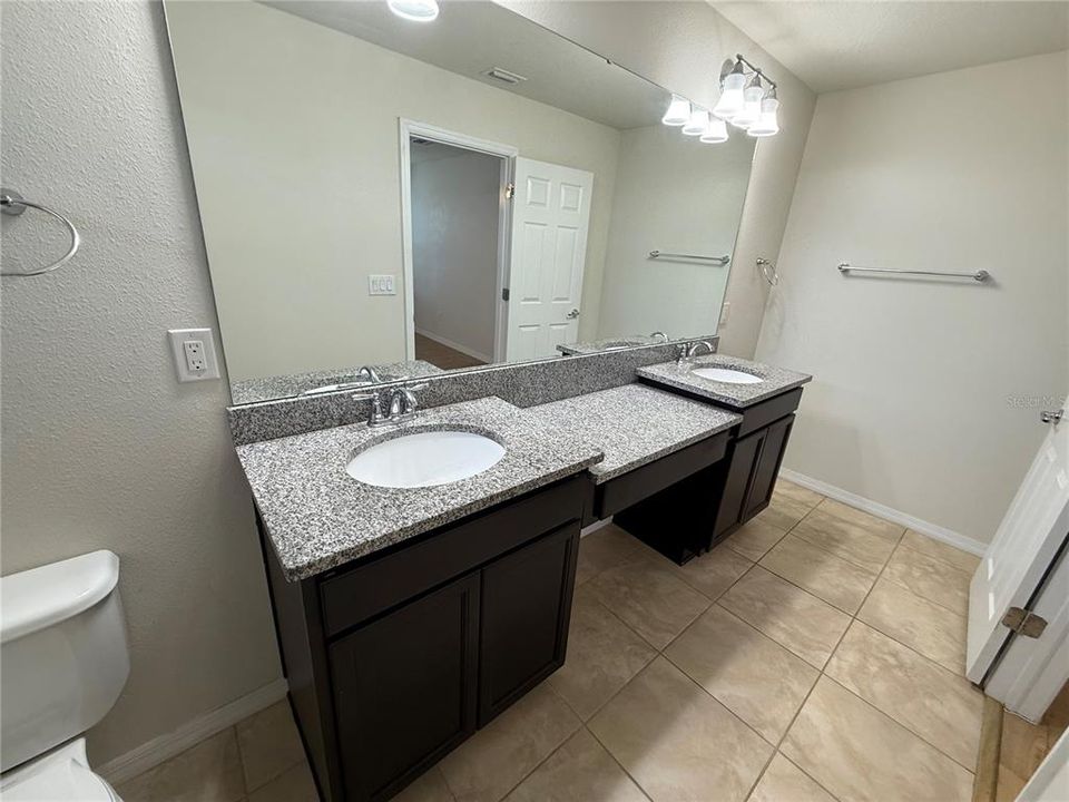 For Sale: $309,900 (3 beds, 2 baths, 1880 Square Feet)