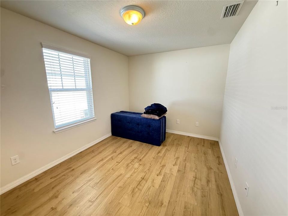 For Sale: $309,900 (3 beds, 2 baths, 1880 Square Feet)