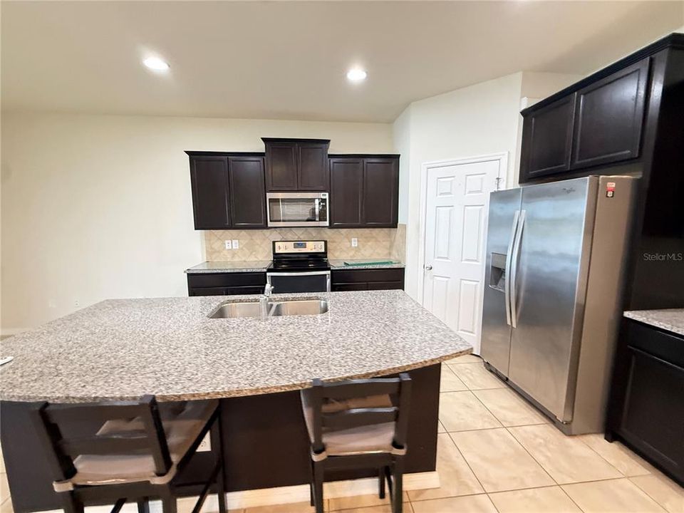 For Sale: $309,900 (3 beds, 2 baths, 1880 Square Feet)