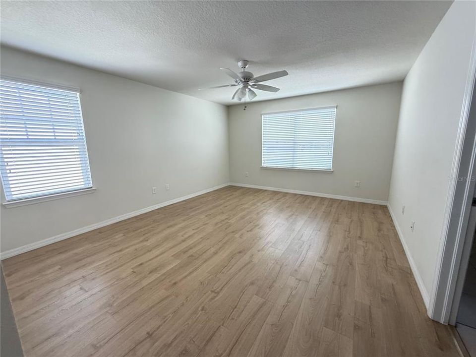 For Sale: $309,900 (3 beds, 2 baths, 1880 Square Feet)