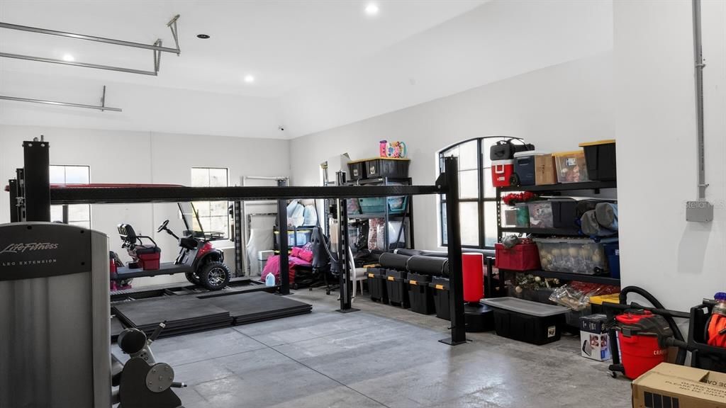 For Rent: $25,000 (5 beds, 3 baths, 8334 Square Feet)