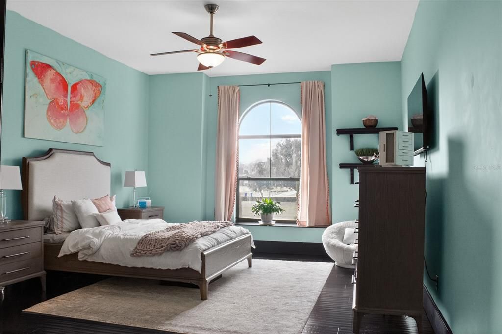 For Rent: $25,000 (5 beds, 3 baths, 8334 Square Feet)