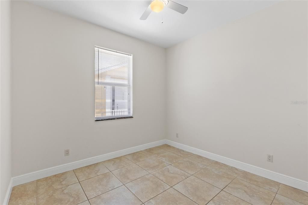 For Rent: $1,550 (3 beds, 2 baths, 1270 Square Feet)