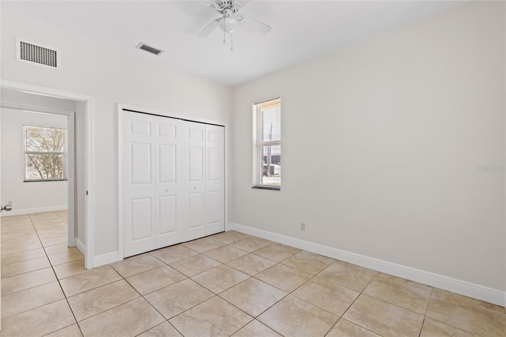 For Rent: $1,550 (3 beds, 2 baths, 1270 Square Feet)