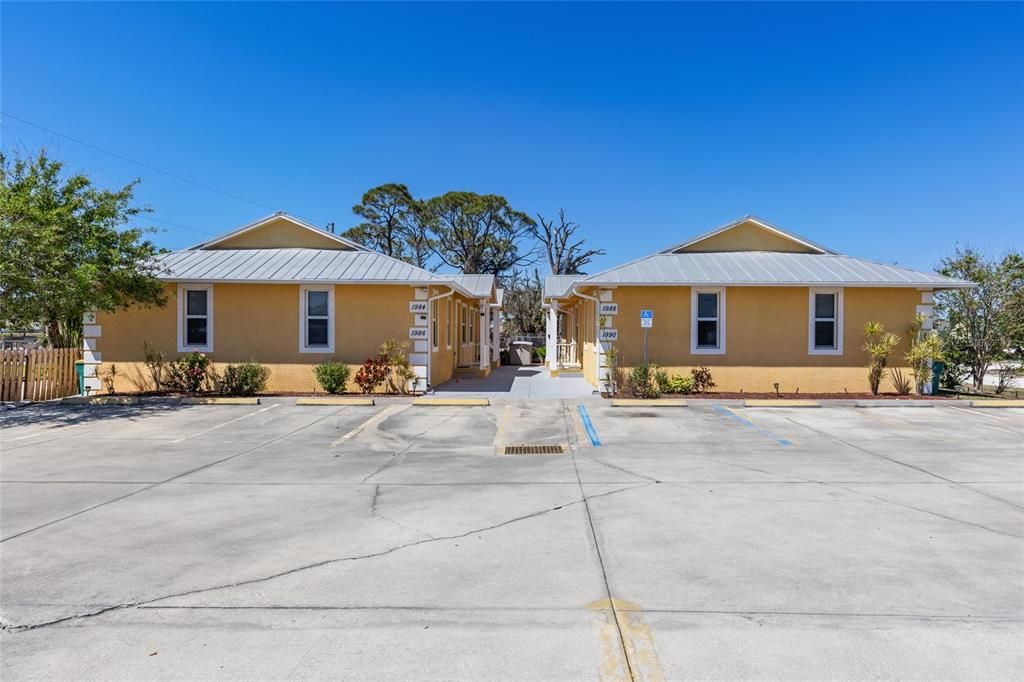 For Rent: $1,550 (3 beds, 2 baths, 1270 Square Feet)