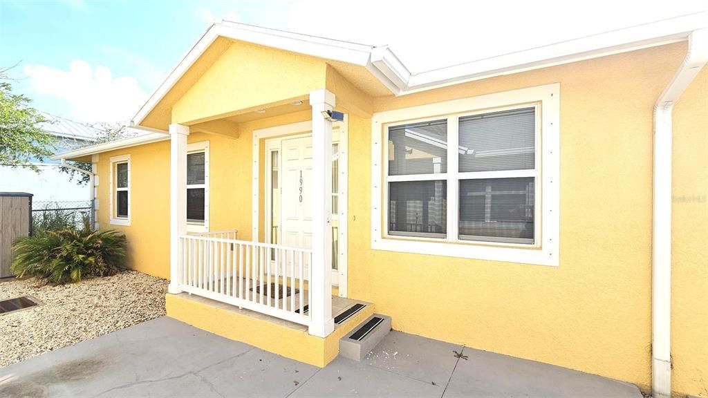 For Rent: $1,550 (3 beds, 2 baths, 1270 Square Feet)