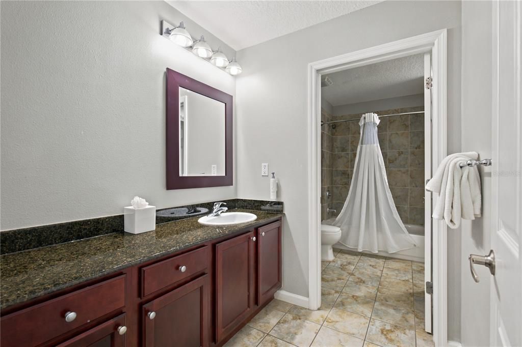 For Sale: $170,000 (2 beds, 2 baths, 1265 Square Feet)