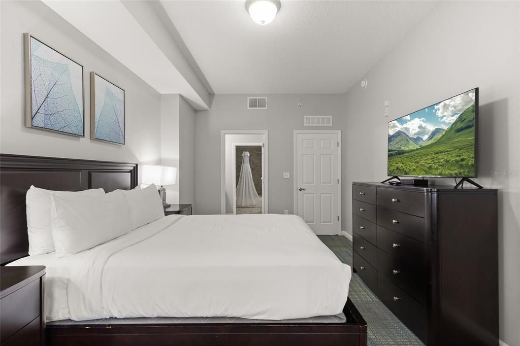 For Sale: $170,000 (2 beds, 2 baths, 1265 Square Feet)
