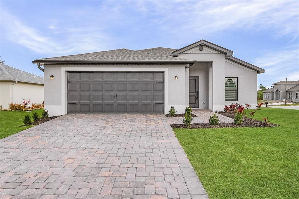 For Sale: $384,900 (4 beds, 2 baths, 1696 Square Feet)