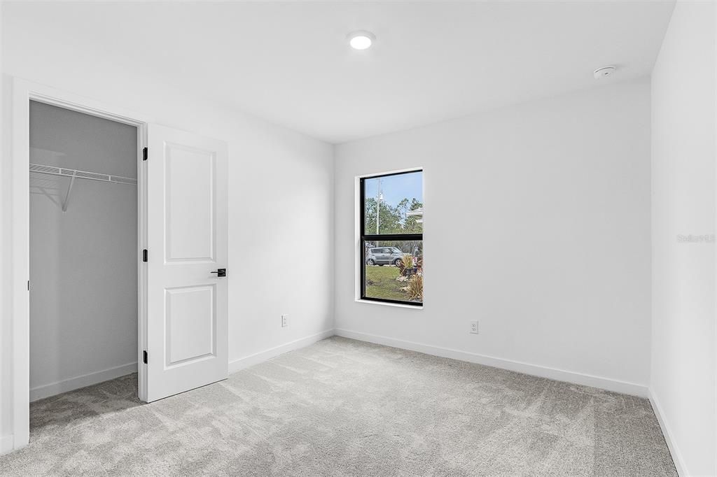 For Sale: $384,900 (4 beds, 2 baths, 1696 Square Feet)