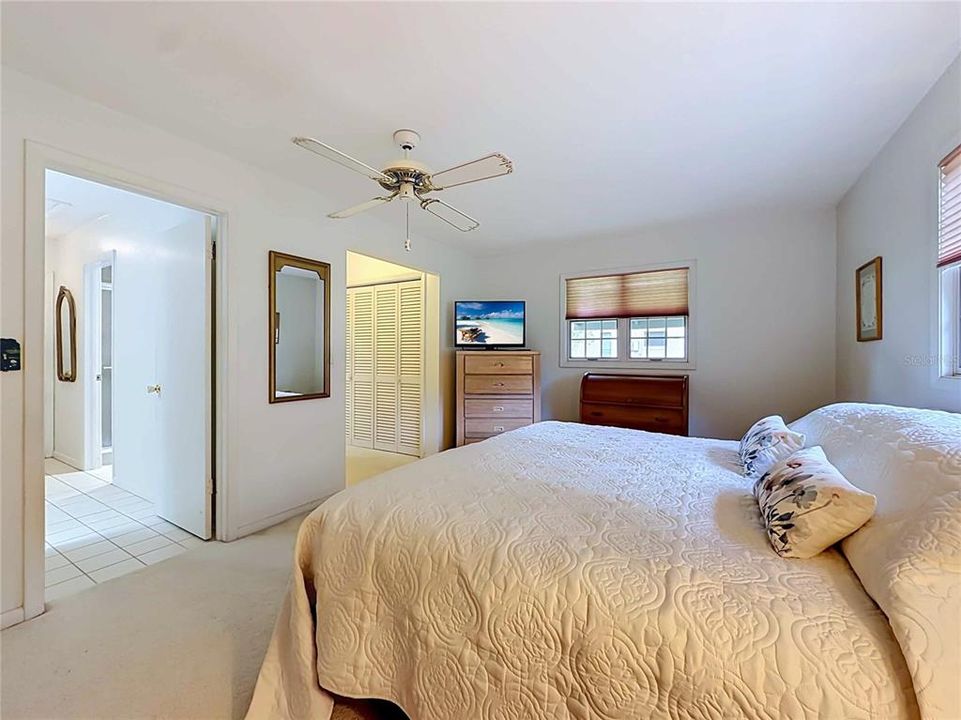 For Sale: $219,900 (2 beds, 2 baths, 1538 Square Feet)
