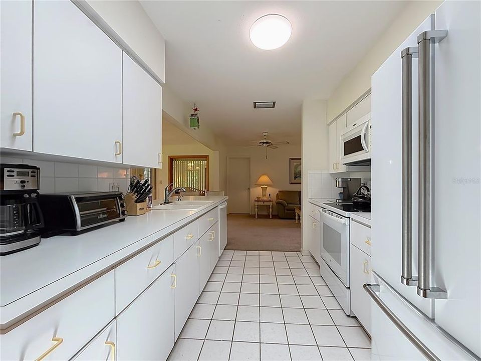 For Sale: $219,900 (2 beds, 2 baths, 1538 Square Feet)