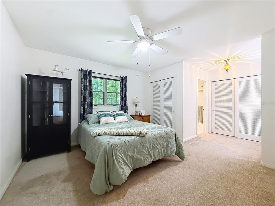 For Sale: $219,900 (2 beds, 2 baths, 1538 Square Feet)