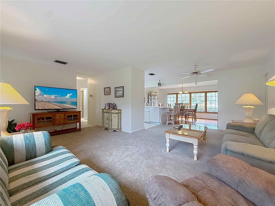 For Sale: $219,900 (2 beds, 2 baths, 1538 Square Feet)