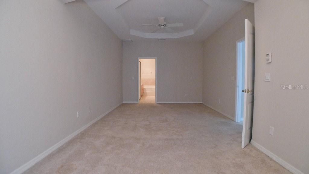 В аренду: $2,200 (3 спален, 2 ванн, 1760 Квадратных фут)