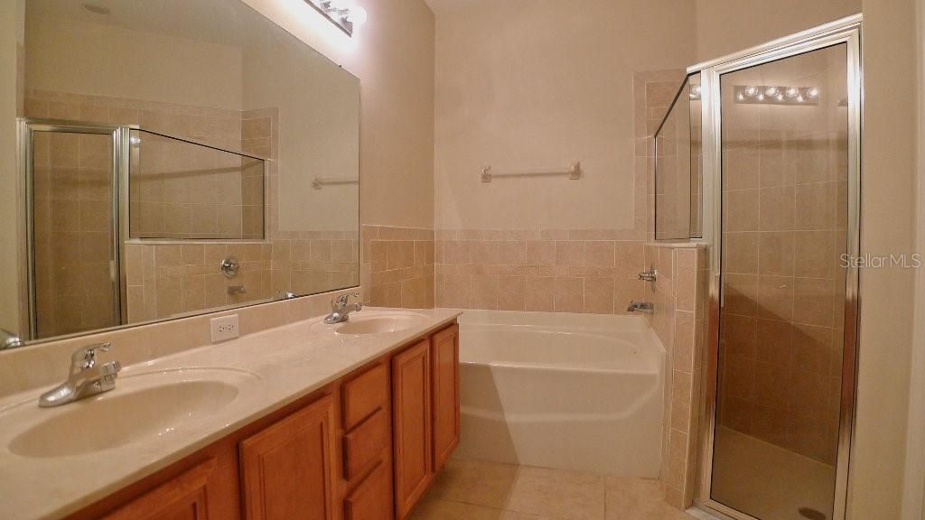 В аренду: $2,200 (3 спален, 2 ванн, 1760 Квадратных фут)