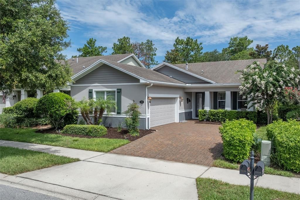 For Sale: $449,900 (3 beds, 2 baths, 2024 Square Feet)