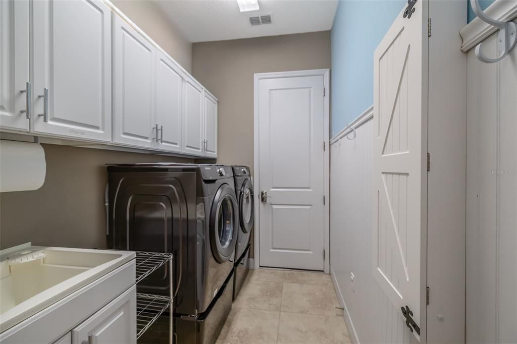 Activo con contrato: $449,900 (3 camas, 2 baños, 2024 Pies cuadrados)
