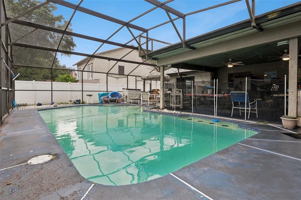 For Sale: $450,000 (4 beds, 2 baths, 2178 Square Feet)