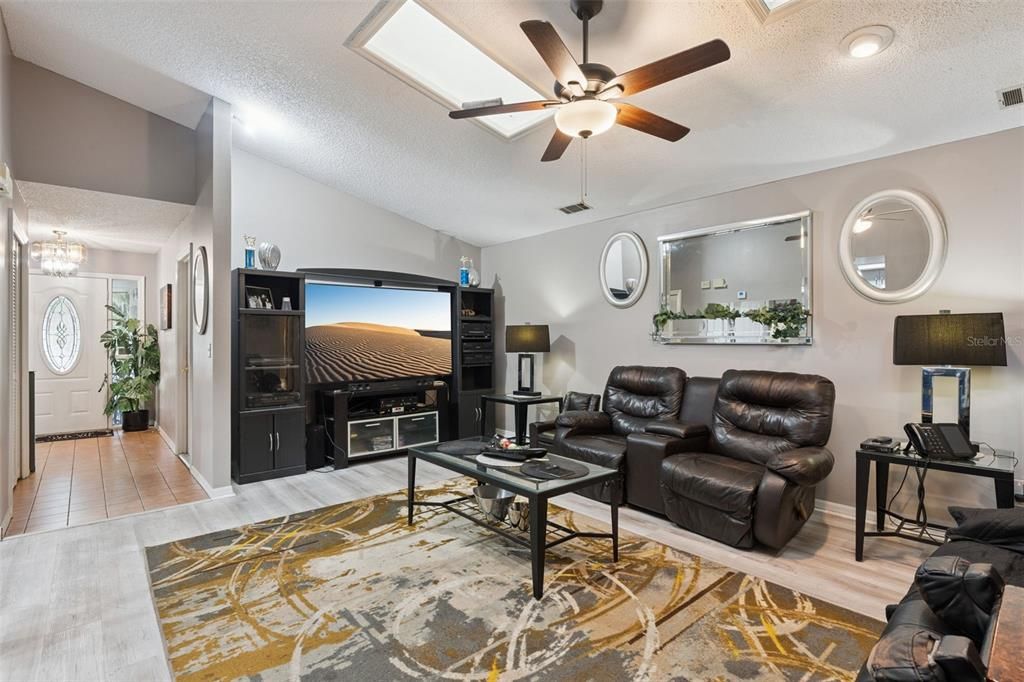 For Sale: $450,000 (4 beds, 2 baths, 2178 Square Feet)