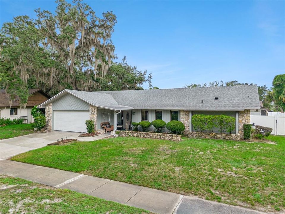 For Sale: $450,000 (4 beds, 2 baths, 2178 Square Feet)