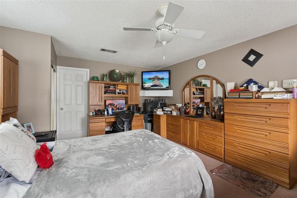For Sale: $450,000 (4 beds, 2 baths, 2178 Square Feet)