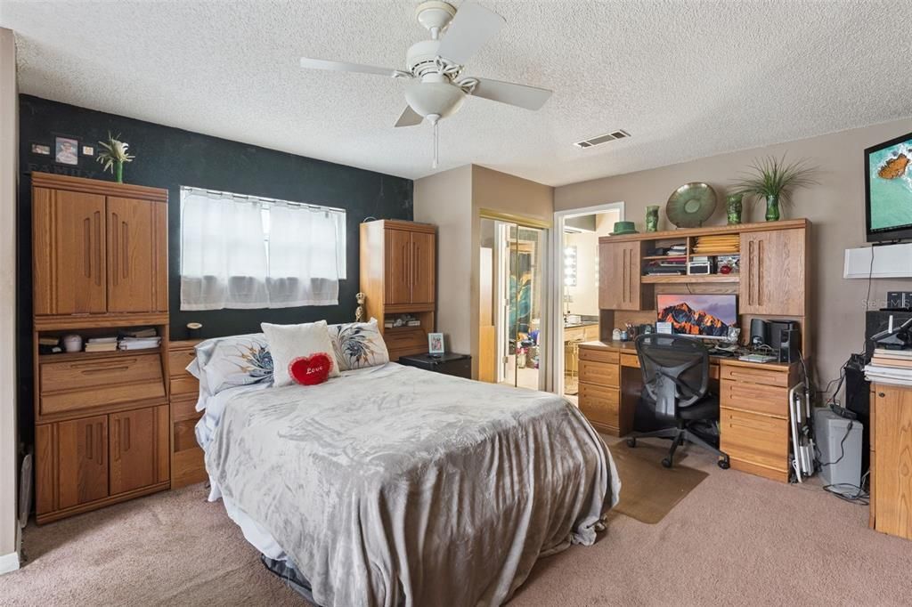 For Sale: $450,000 (4 beds, 2 baths, 2178 Square Feet)