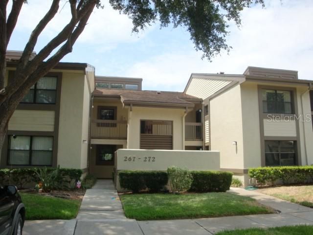 For Rent: $1,950 (2 beds, 2 baths, 924 Square Feet)