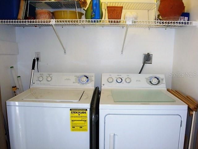 For Rent: $1,950 (2 beds, 2 baths, 924 Square Feet)