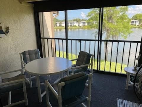 For Rent: $1,950 (2 beds, 2 baths, 924 Square Feet)