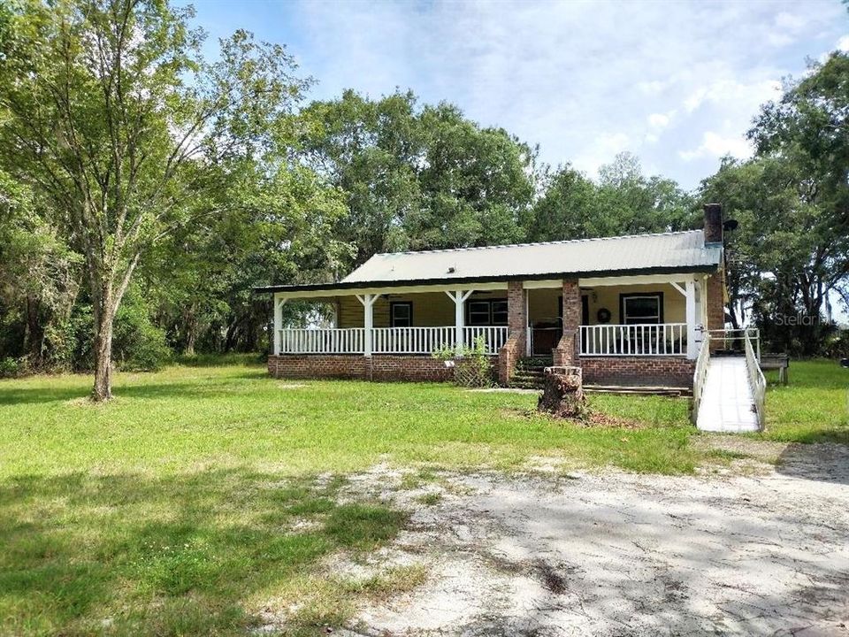 For Sale: $429,900 (2 beds, 2 baths, 1500 Square Feet)