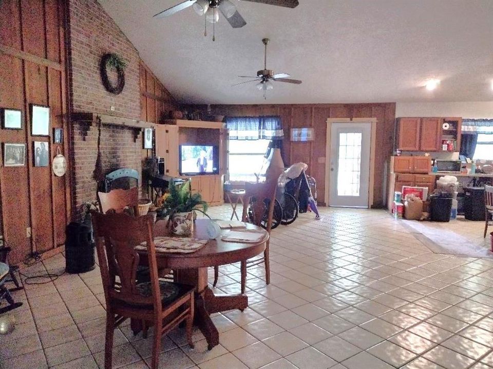 For Sale: $429,900 (2 beds, 2 baths, 1500 Square Feet)