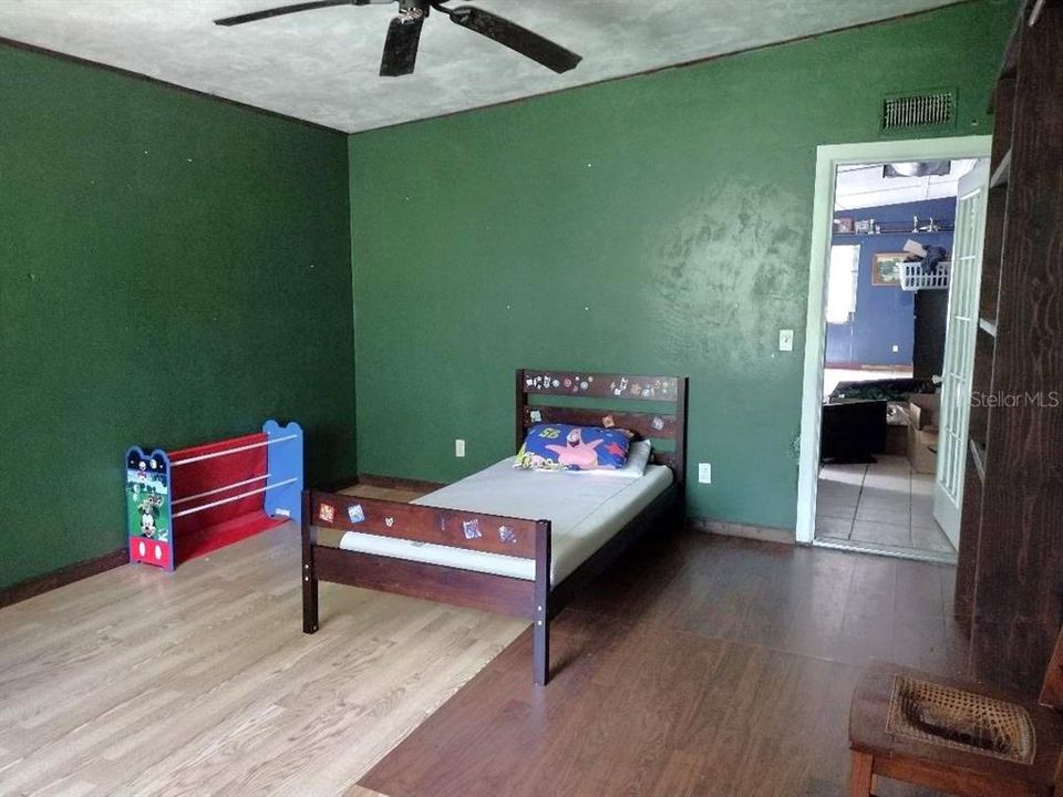 For Sale: $429,900 (2 beds, 2 baths, 1500 Square Feet)