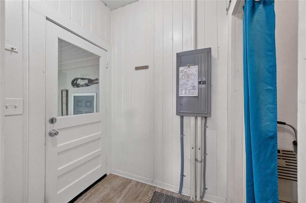 For Sale: $249,900 (3 beds, 2 baths, 1386 Square Feet)