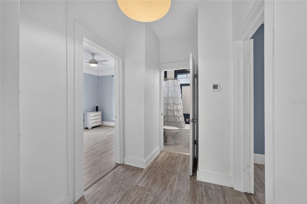 For Sale: $249,900 (3 beds, 2 baths, 1386 Square Feet)