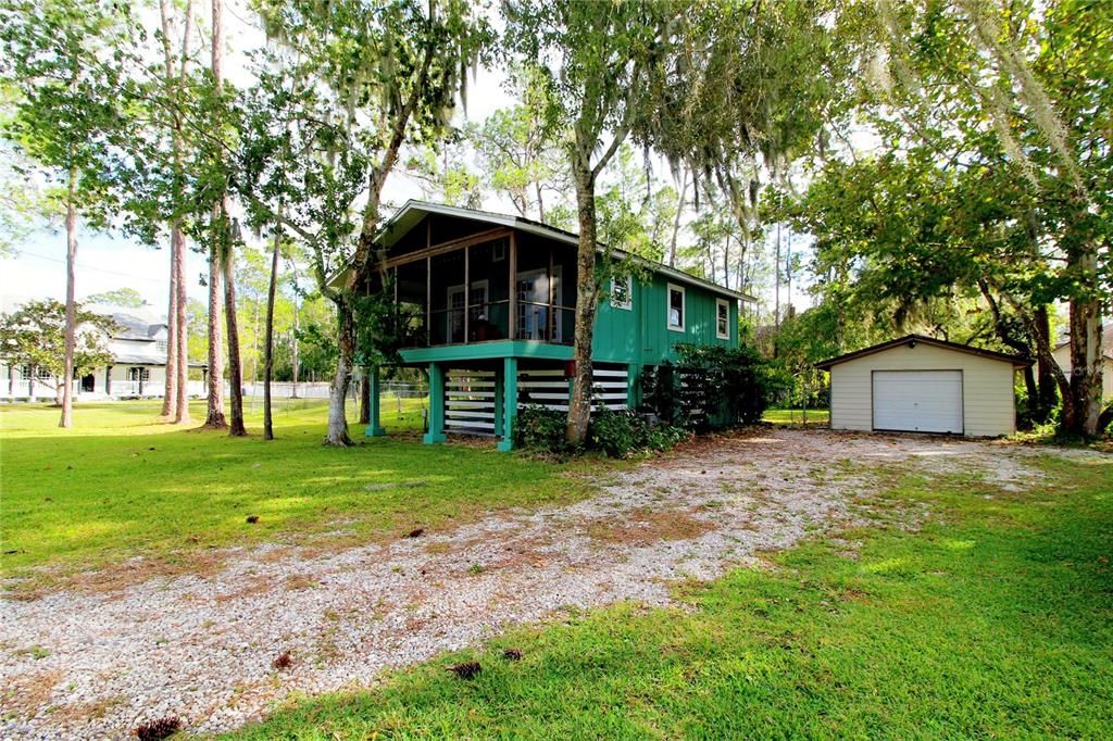 For Sale: $249,000 (1 beds, 1 baths, 750 Square Feet)