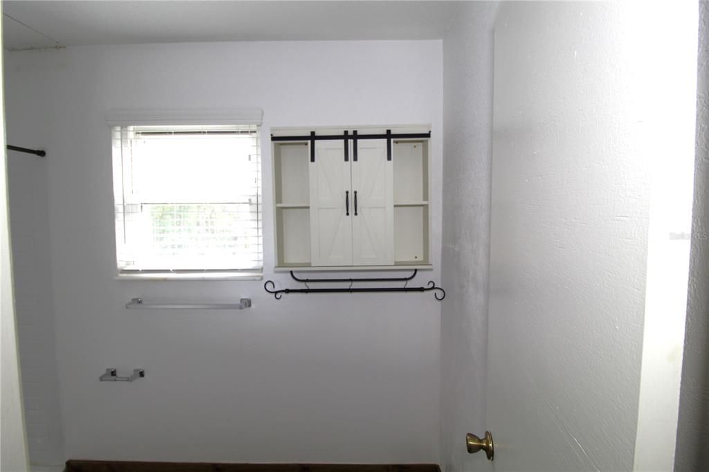 For Sale: $249,000 (1 beds, 1 baths, 750 Square Feet)