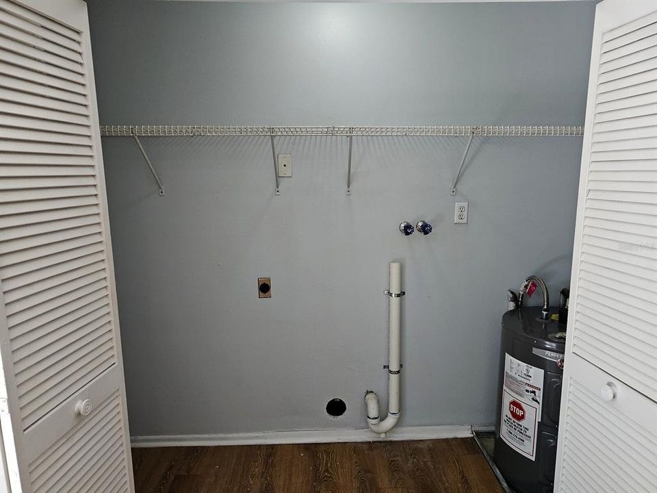 For Sale: $600,000 (0 beds, 0 baths, 4100 Square Feet)
