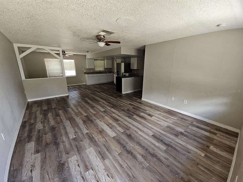 For Sale: $600,000 (0 beds, 0 baths, 4100 Square Feet)