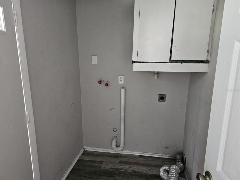 For Sale: $600,000 (0 beds, 0 baths, 4100 Square Feet)
