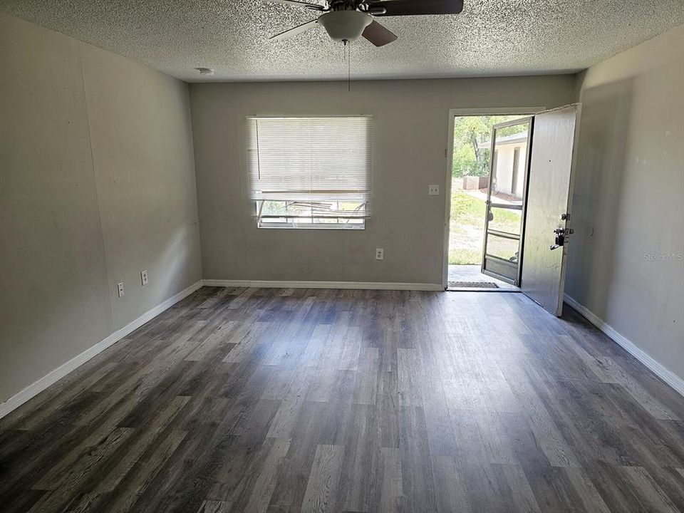 For Sale: $600,000 (0 beds, 0 baths, 4100 Square Feet)