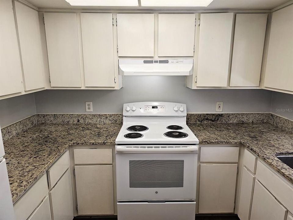 For Sale: $600,000 (0 beds, 0 baths, 4100 Square Feet)